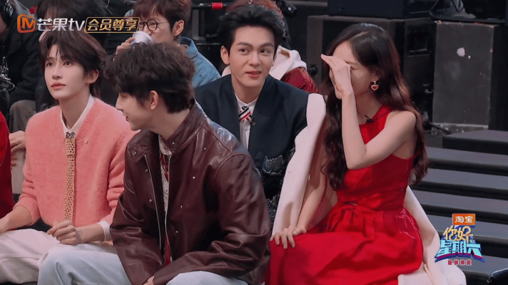 李一桐鱼一般的记忆 你好星期六 这如鱼一般的记忆简直在演我~导演组刚示范完真唱假