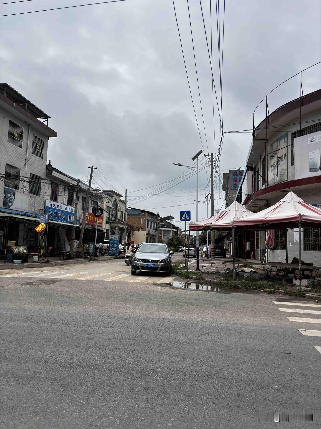 三原县马额街道随拍，这里赶集日是农历258，现在马额已经撤镇，归陵前镇管辖，集市
