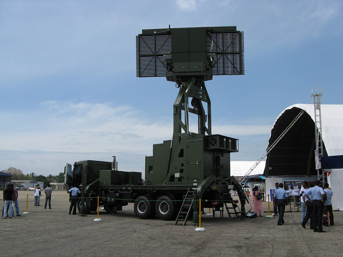 斯里兰卡空军装备的中国制造YLC-18 雷达 