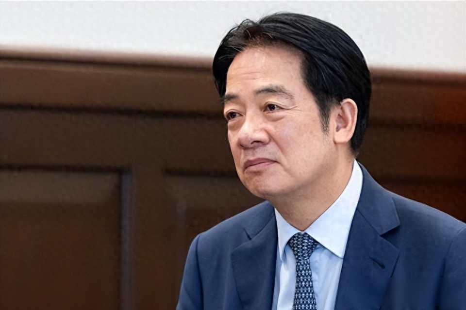 赖清德专机停在机场，三国突然关掉航路，小国用沉默划清界限

4月21号晚上，赖清
