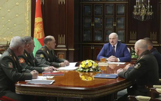 最近俄罗斯那边出了个大新闻，刷爆了外网也惊动了不少关注俄乌局势的人。

一位俄罗