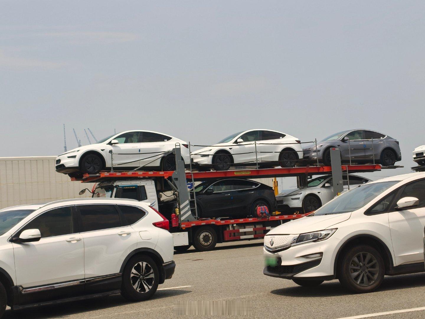 好多特斯拉 Model Y ​​​