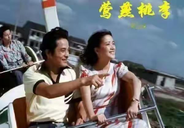 任时光匆匆，何晴的美丽未曾流逝过，她美了一辈子。她和大S一样，没有看到过自己满脸