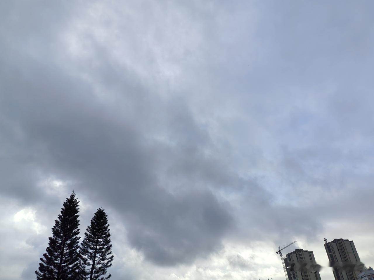 今年我国首个台风来了！预计登陆海南东部至粤西沿海！广东有暴雨，本周末又又又“泡汤