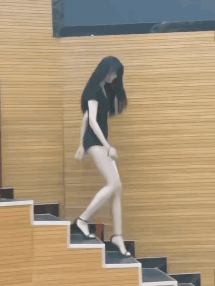 传说中的学姐，这就是师姐这一个词最好的诠释了。 