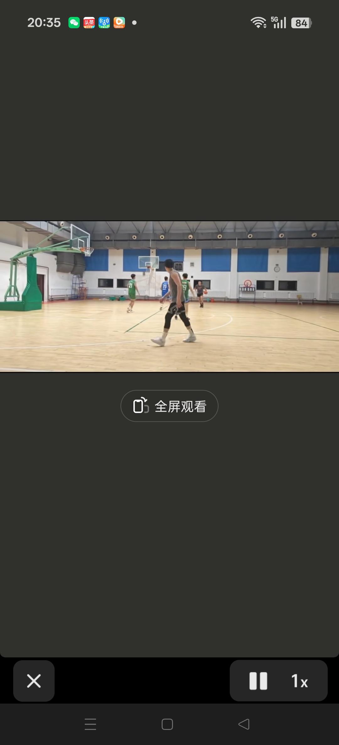 在辽阳老家训练的郭艾伦。
康复是一个漫长的过程。
加油艾伦！等你归来！[加油][