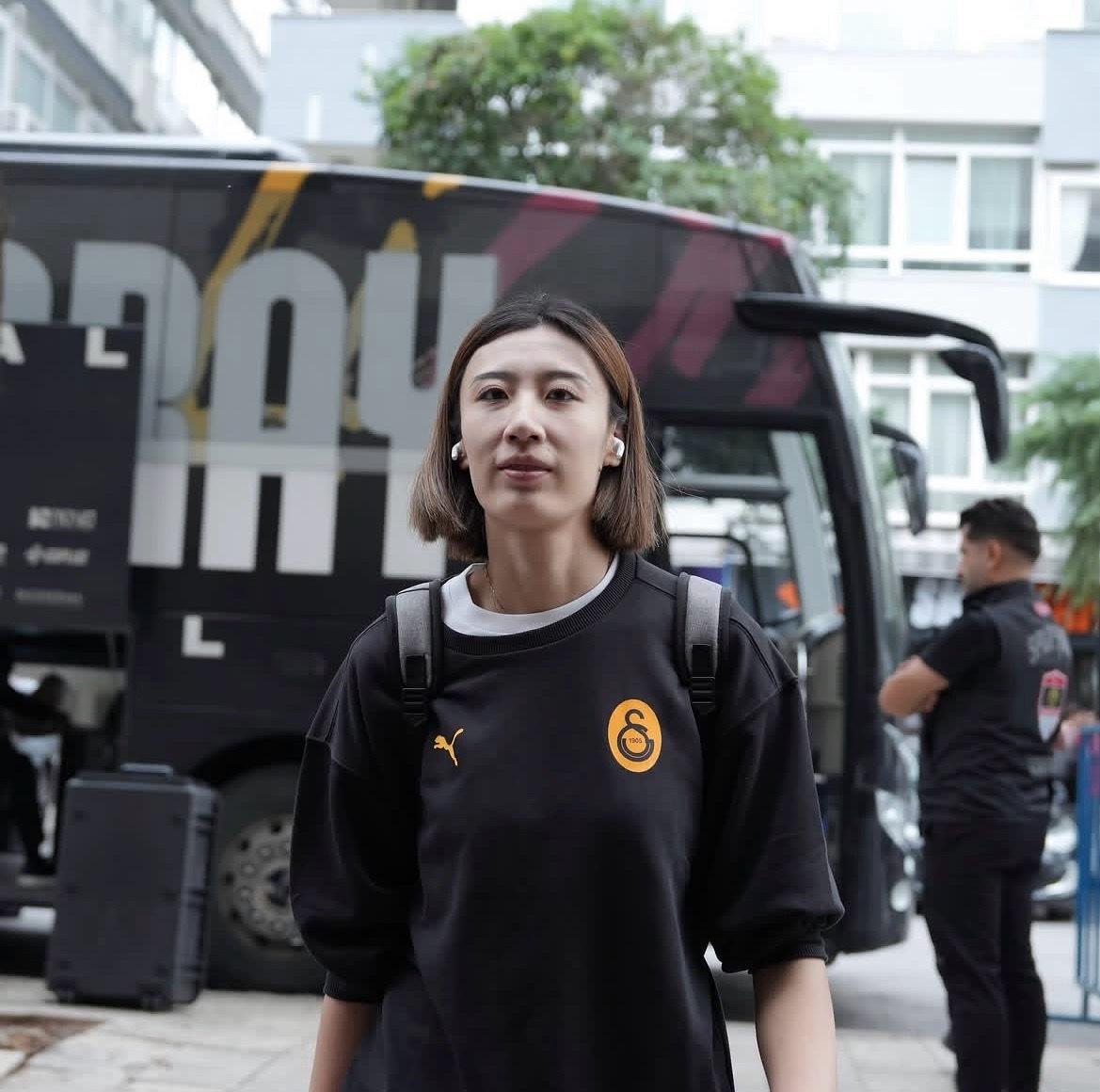 【王媛媛6分傻雷被大逆转 庄宇珊比赛推迟】
土耳其女排超级联赛第三轮
加拉塔萨雷