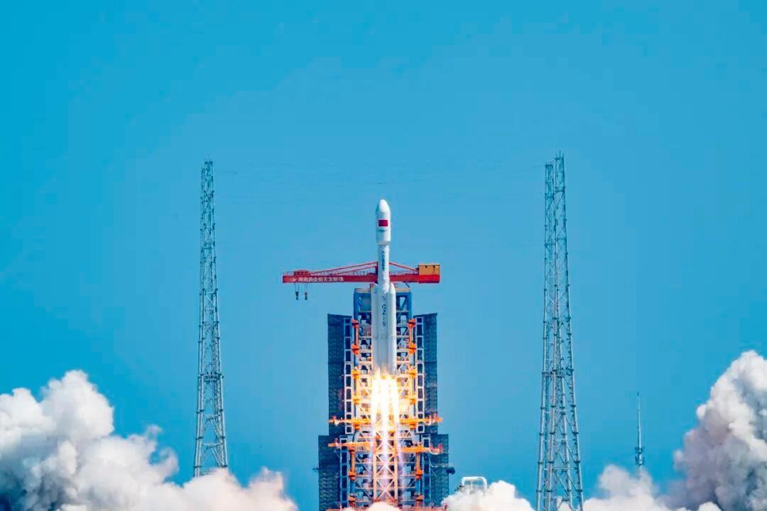 中新网：北京、天津、上海、杭州等地纷纷落子，指向同一赛道——太空算力。它可能是继