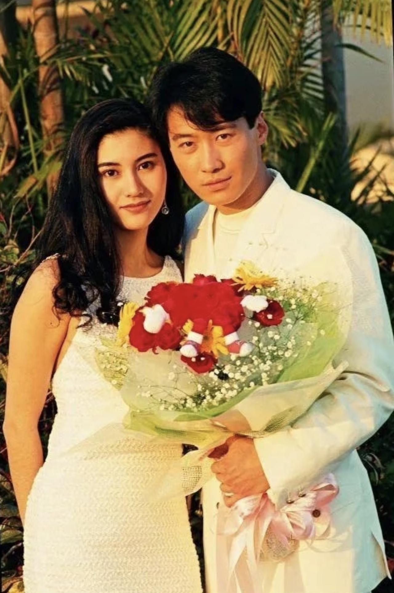 黎明与李嘉欣合作过四部电影，其中有三部作品，都是在90年代。

那真是大帅哥、大