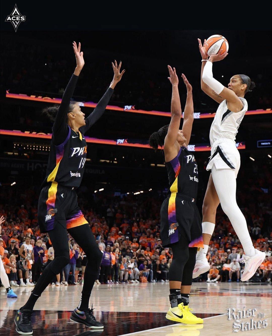 阿贾威尔森创造了一个在NBA可能百年都难以被打破的纪录：她在一对👩‍❤️‍👨
