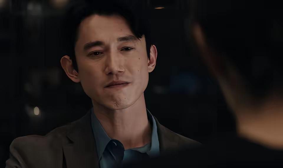 这两天一边追北京卫视的《危险关系》，一边看八视八套的《八千里路云和月》，发现饰演