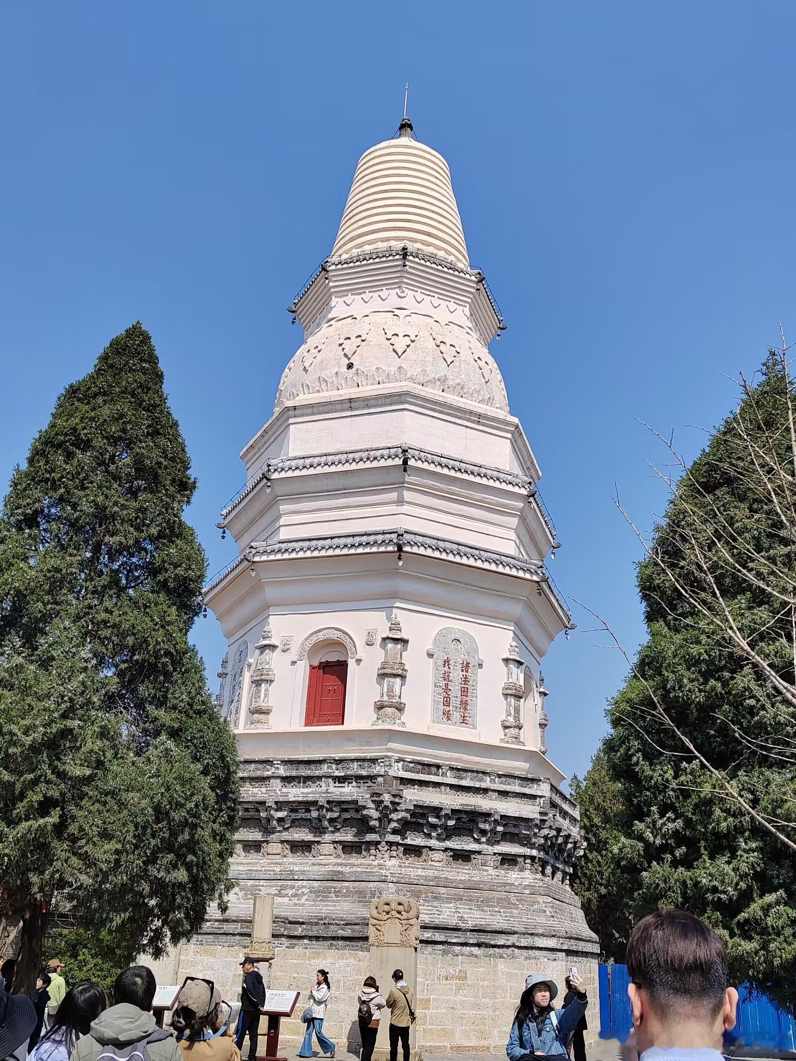 天津蓟州白塔寺，地处蓟州古城内，和独乐寺隔街相望，原本是独乐寺建筑群的一部分。白