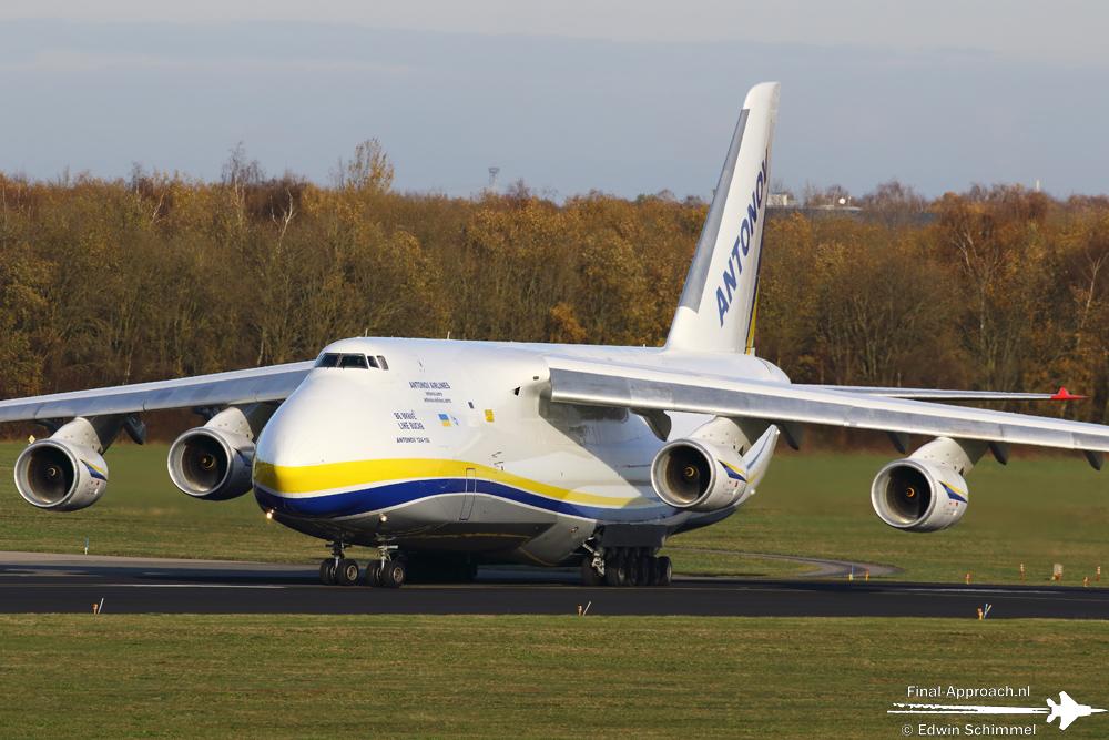 航空12月4日，荷兰终于在早晨看到了一些阳光，结束了数天/数周的阴冷雨天天气。由