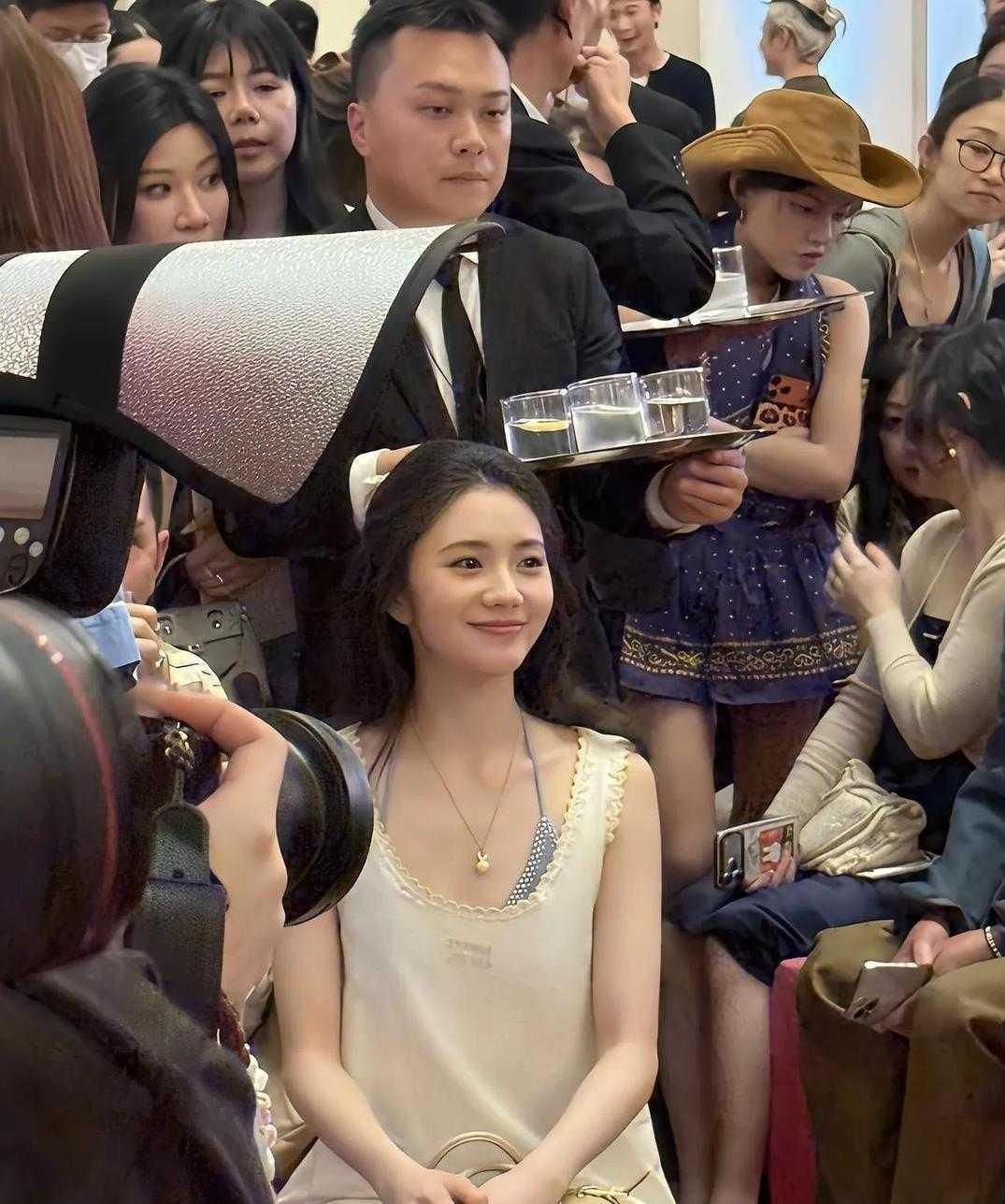 事实﻿证明，这颜值0攻‎⁠击性。﻿