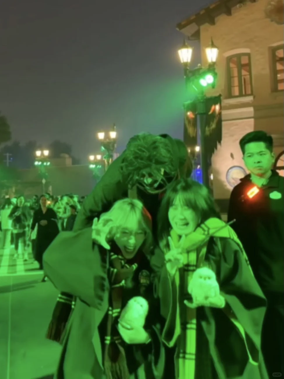 环球万圣节🎃上一秒嘻嘻，下一秒……