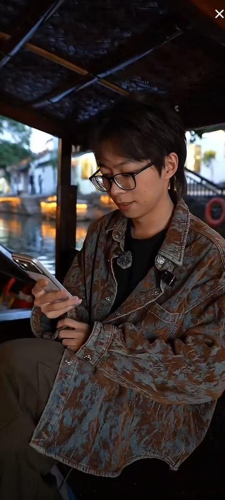 我不是戏神今日完结三九直播透露我不是戏神结局陪伴许久终完结，三九剧透结局超温柔，
