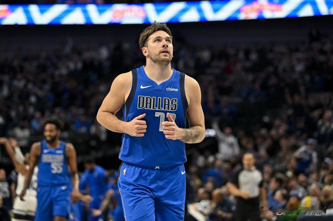 今天NBA爆出一个重磅消息，湖人和独行侠完成重磅交易！
独行侠出东契奇+克莱伯+