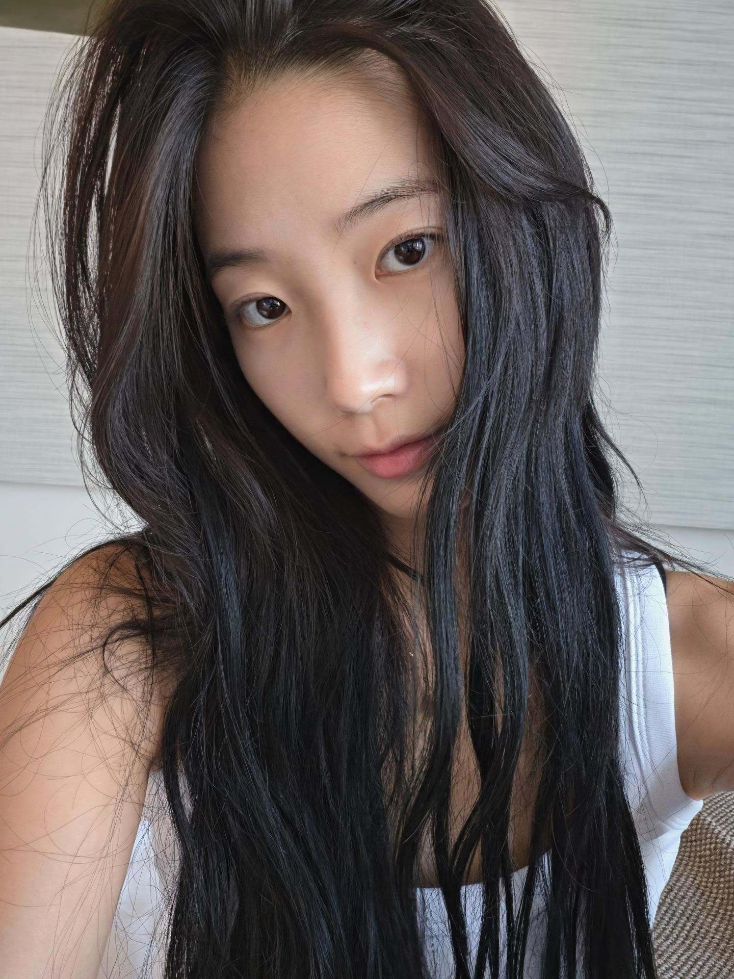 LESSERAFIM🦢中村一叶气质芭蕾 【IG】260824 中村一叶更新这次