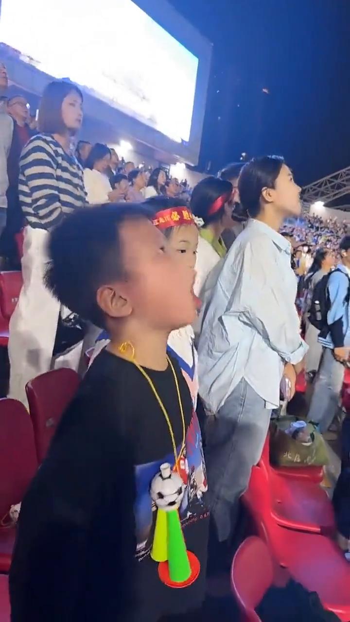 我们是走了，再问小时，起来。