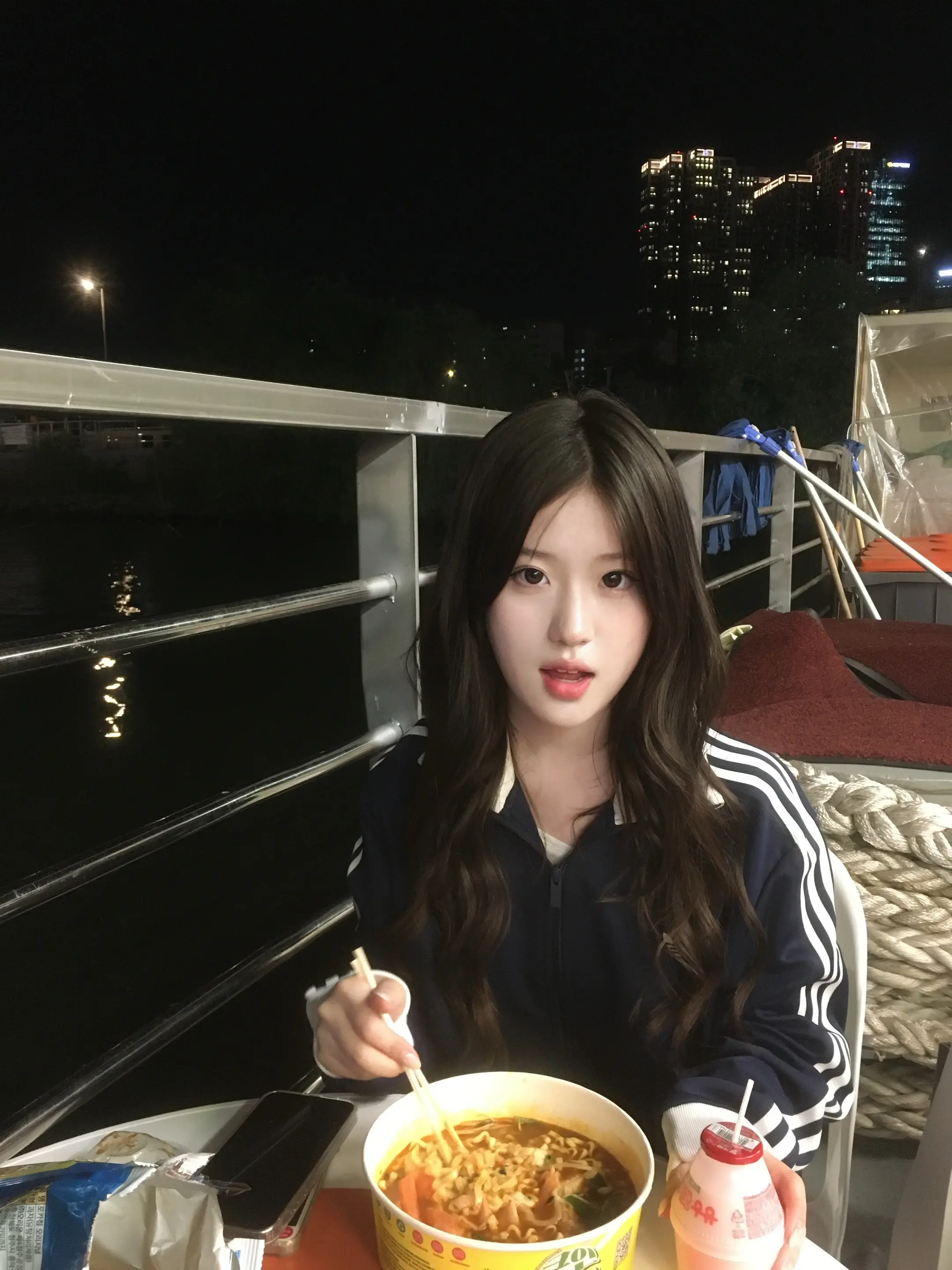 如果你愿意在汉江陪我吃凌晨十二点的…