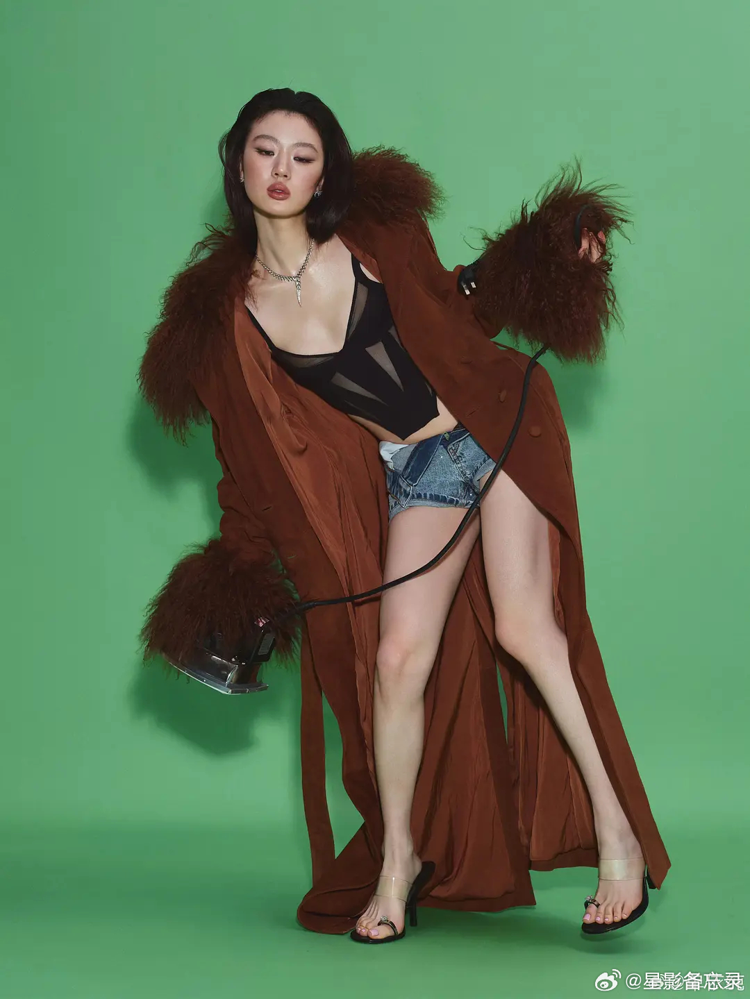 额……什么妆造啊单依纯最近被夺舍了吗