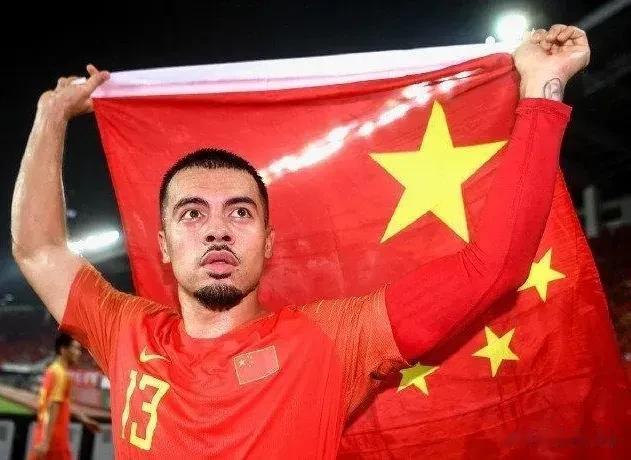 非常尴尬:国足规划队员现状:

1、洛国富——落选国家队

2、阿   兰——落
