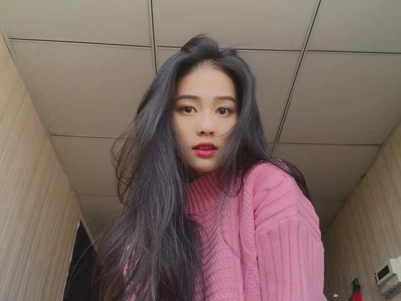 于正晒白鹿吴谨言许凯旧照于正晒许凯白鹿吴谨言旧照于正晒白鹿吴谨言许凯旧照，说“下