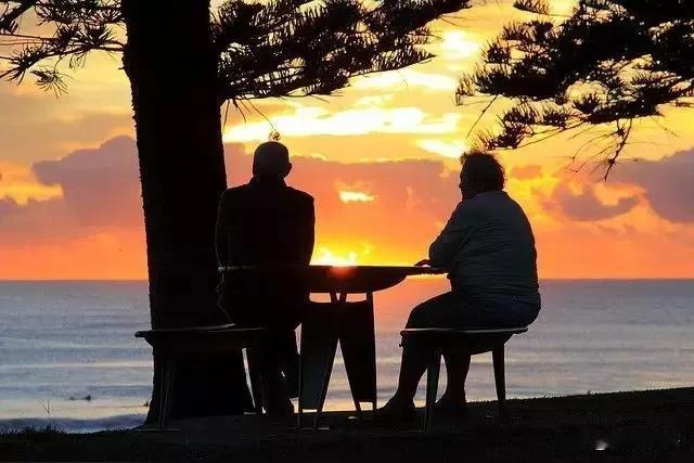 周末了，说点干的，把我这20多年炒股的经验凝聚成几句话，如果你看懂了，财富就属于