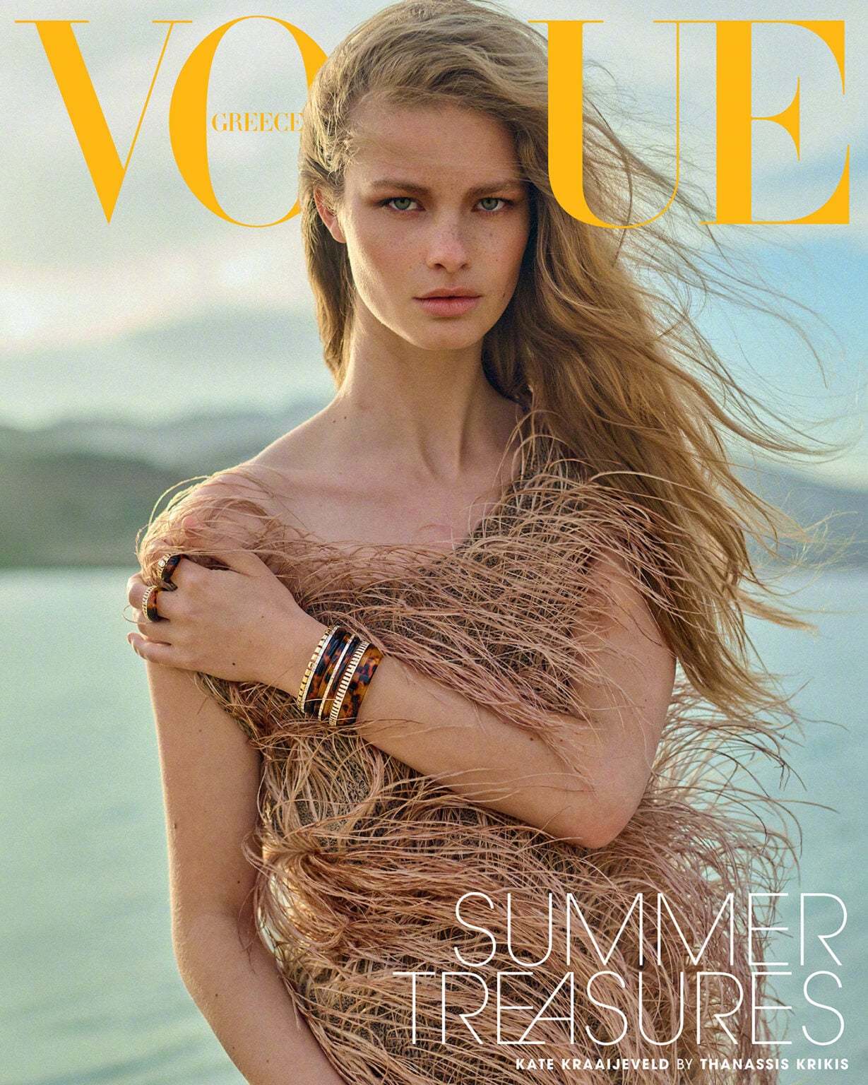 Vogue Greece July 2026  希腊版七月刊，轻盈而明媚的封面。