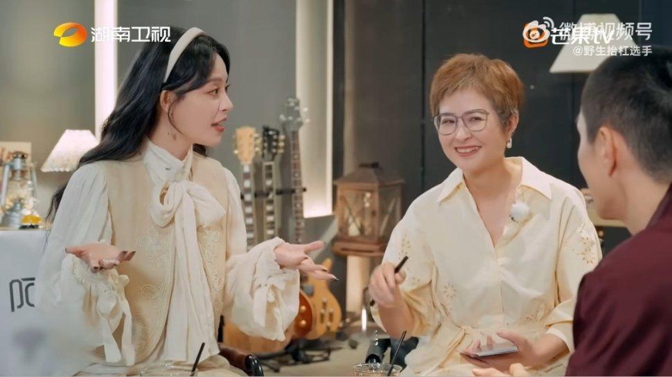 李承铉 戚薇点亮了我李承铉心态一直很稳，其实他曾有段低谷期，没工作时就整天陪孩子