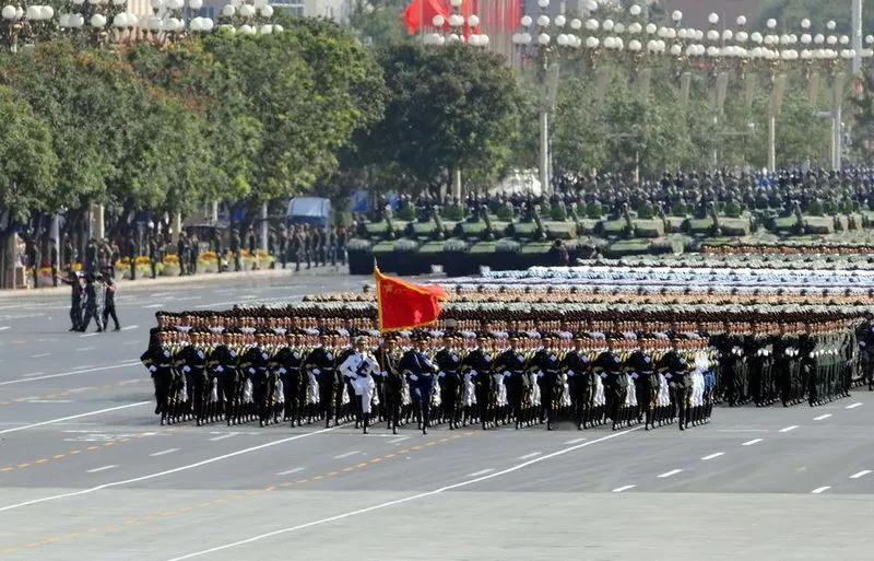 主动对华示好，特朗普有可能参加中国今年举行的九三阅兵吗？
6月25日，2025年