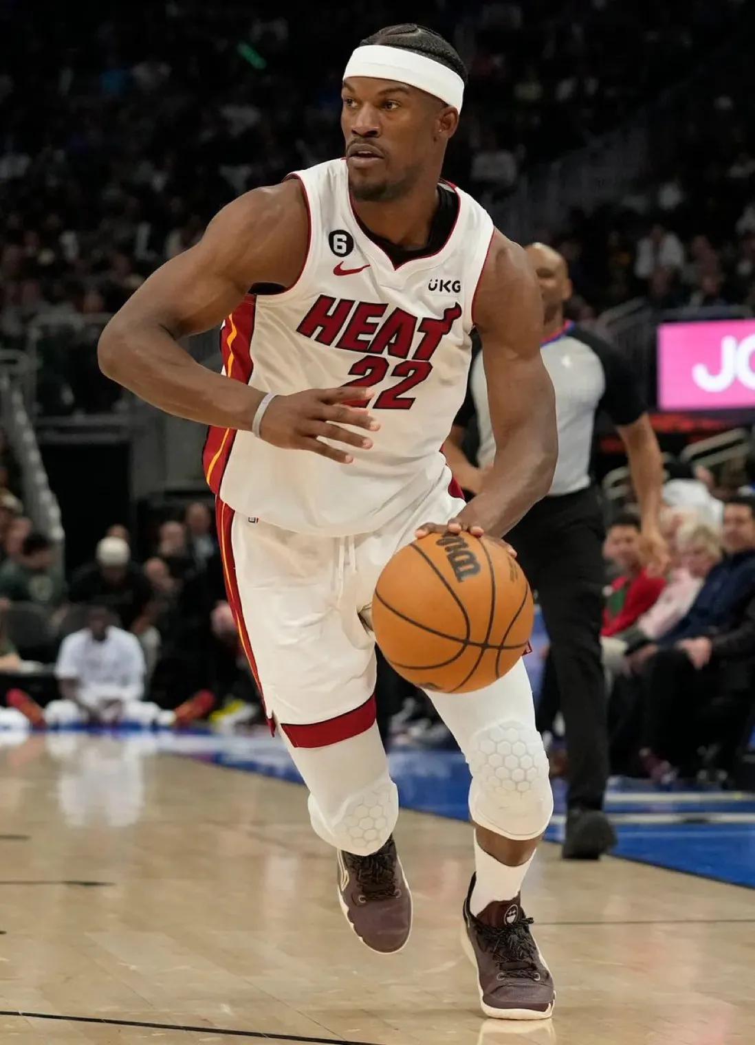 有网友问：巴特勒会是NBA名人堂成员吗？
有一位网友的回答最有说服力，那就是：如