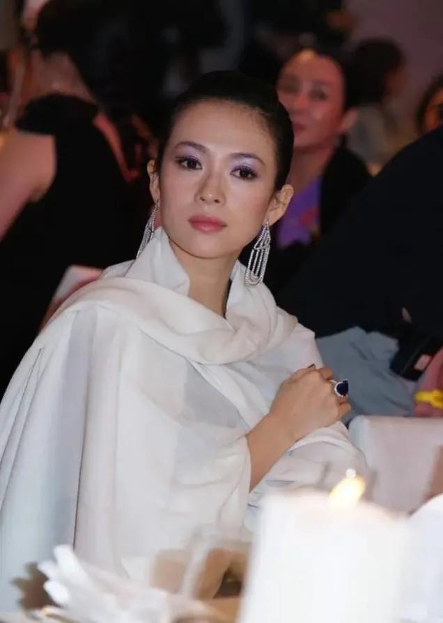 汪峰和章子怡的感情回顾

时光荏苒，转眼间两人已经走过了八年的时光。回首过去的点