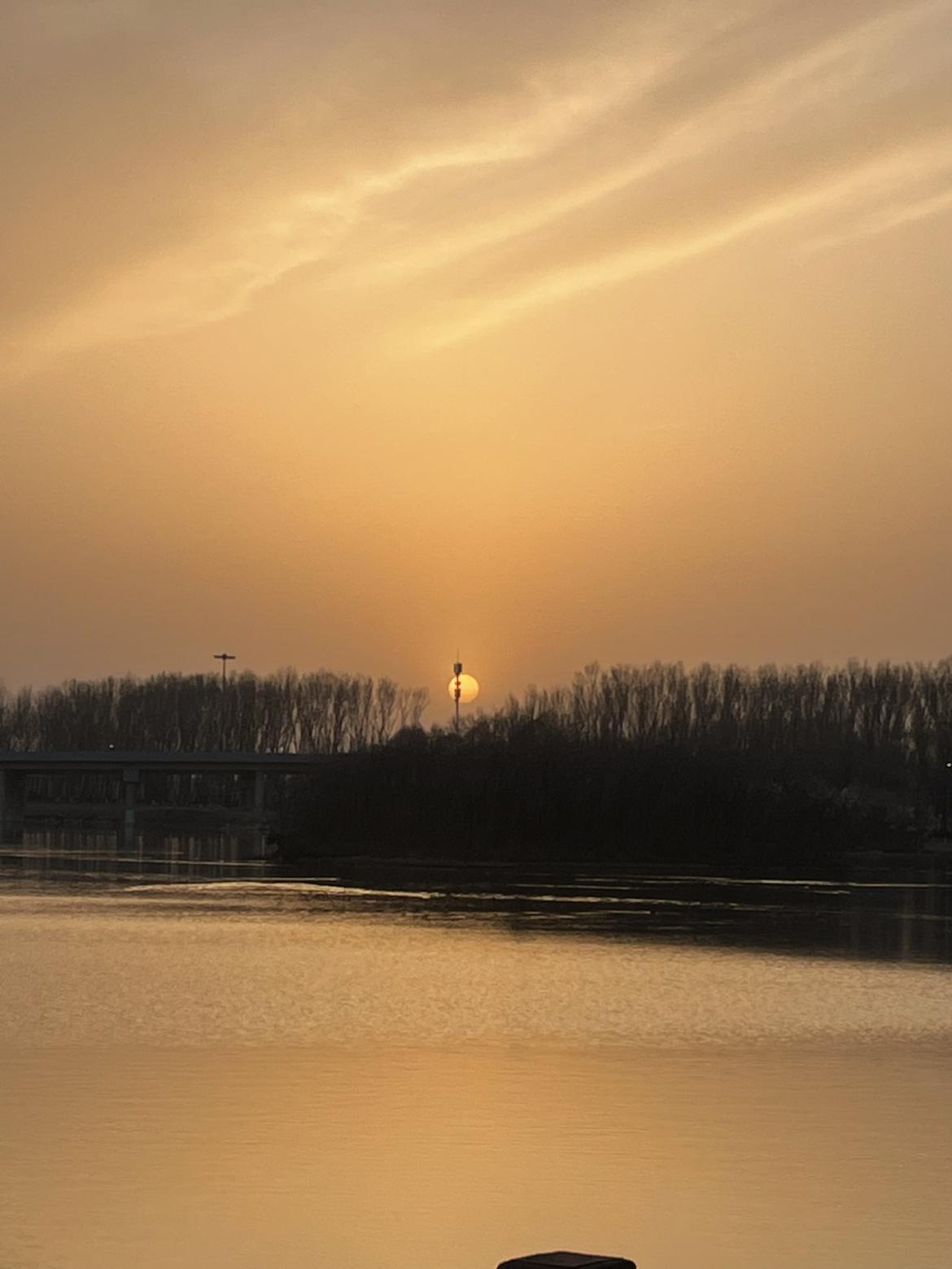 我的今日状态：😁轻松愉快
我这里的天气：☀️晴天