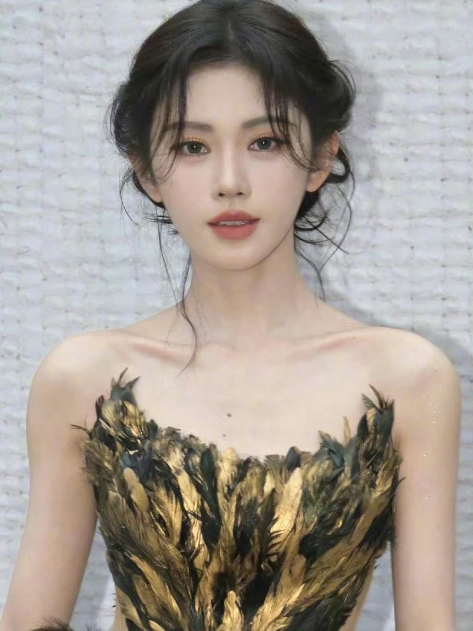鞠婧祎和罗云熙之前没什么交集和冲突吧？ ​​​