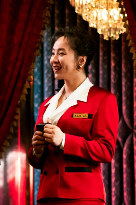 演员，曾美慧孜，贵州人，中学的时候，就获得过歌唱大奖，一头扎进娱乐圈，不挑戏，什