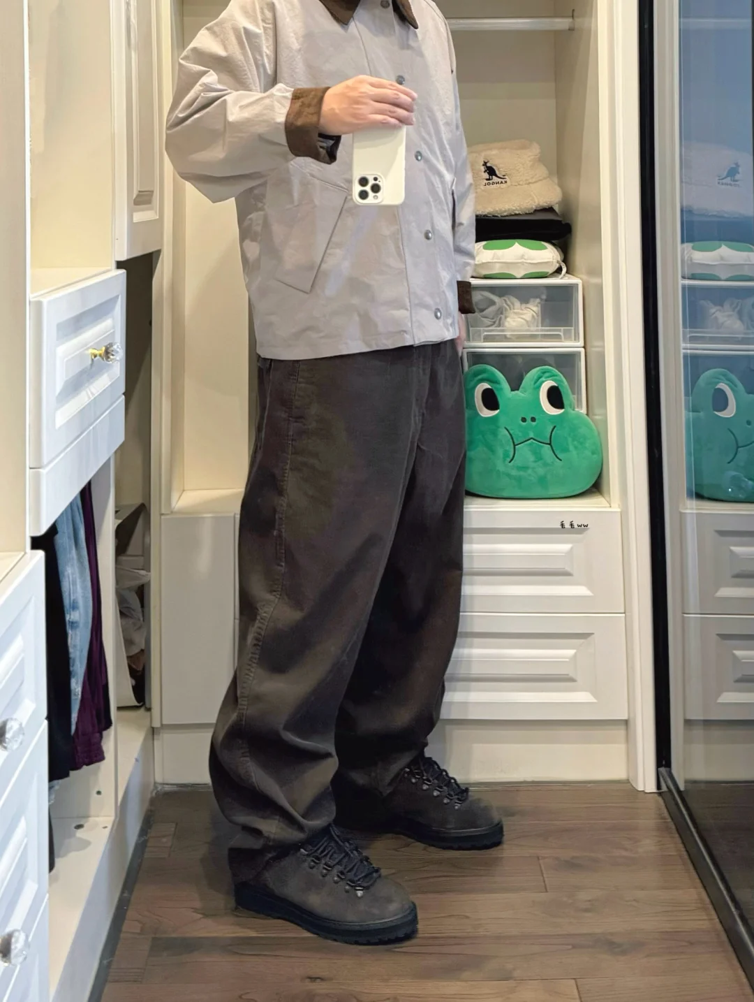 灯芯绒长裤｜户外靴穿搭