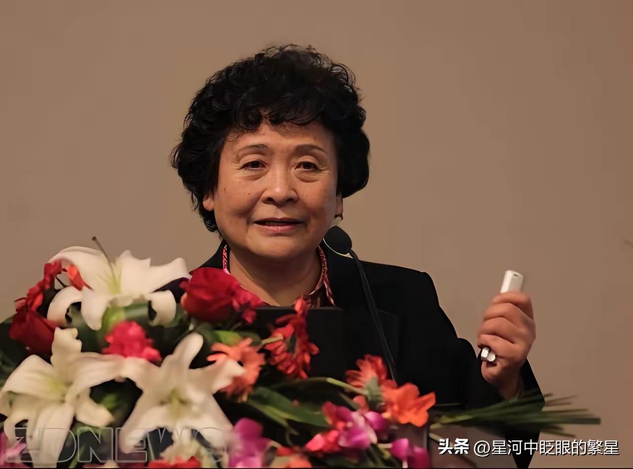 钟掘院士说，
我能获得2026年七一勋章，
不仅要感谢我的丈夫默默无闻的支持，