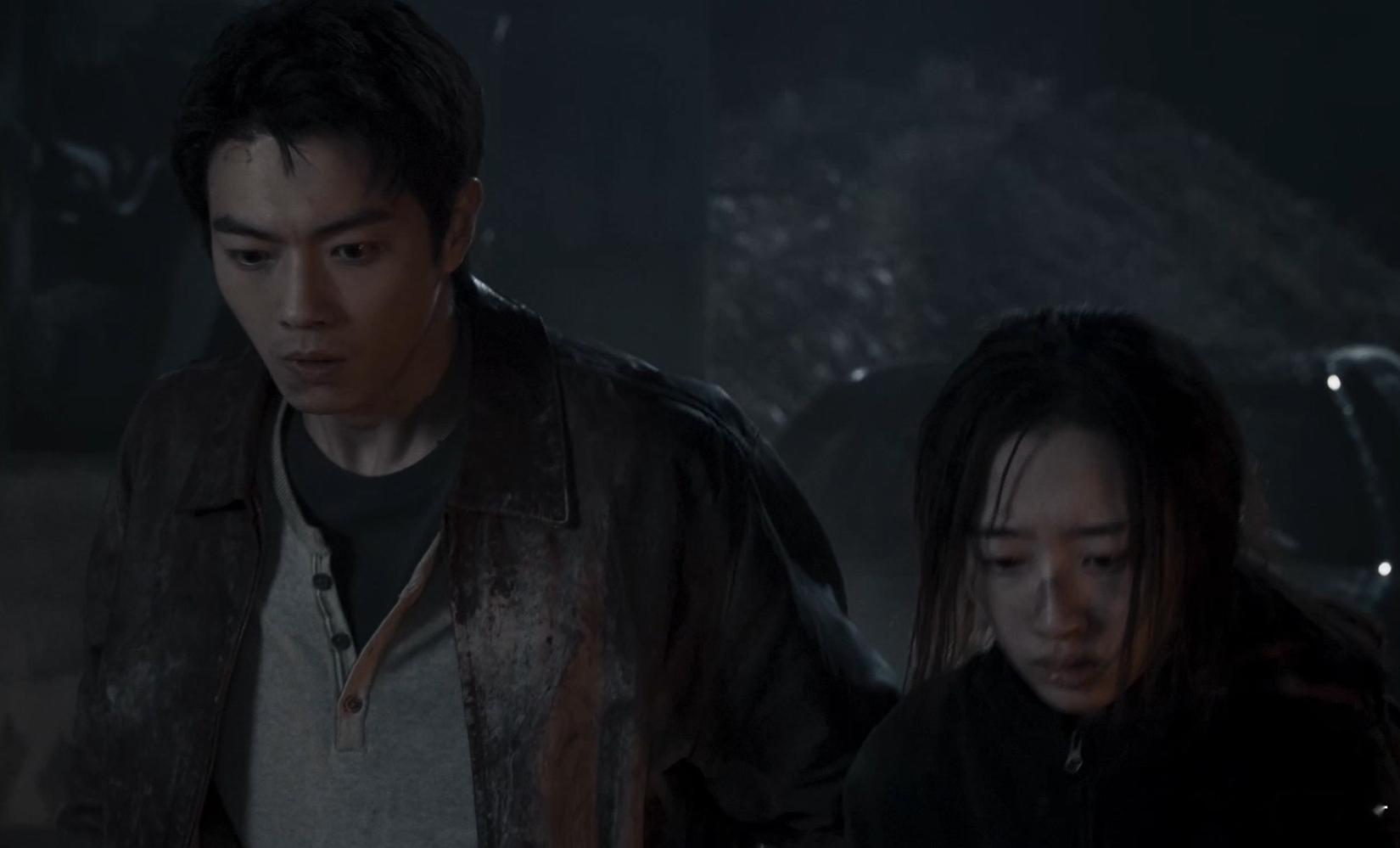 父母看着孩子烂掉是什么滋味 最怕看他烂掉，而且明明非常想救，伸手却都显得多余。 