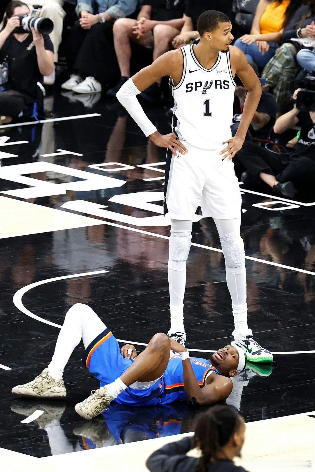 怎么评价这样的MVP？是你喜欢的类型吗？——亚历山大全场出战38分钟——19投7