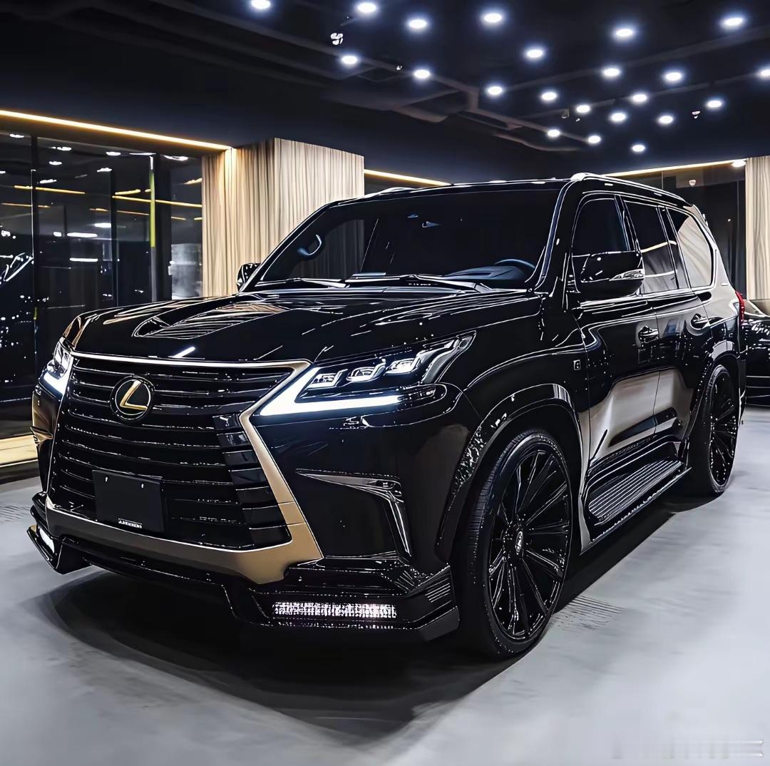 雷克萨斯LX570这外形行驶在路上，回头率绝对不低，融合了强悍越野性能和舒适驾乘