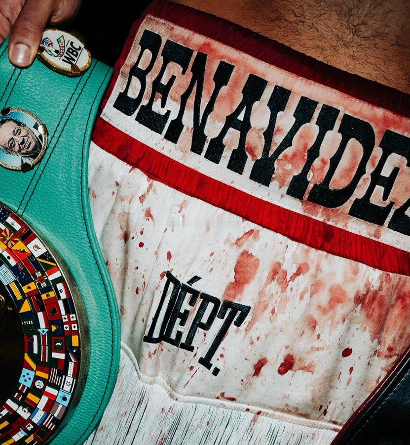 大卫·贝纳维德斯David Benavidez在IG上：“欢迎来到怪物世界”