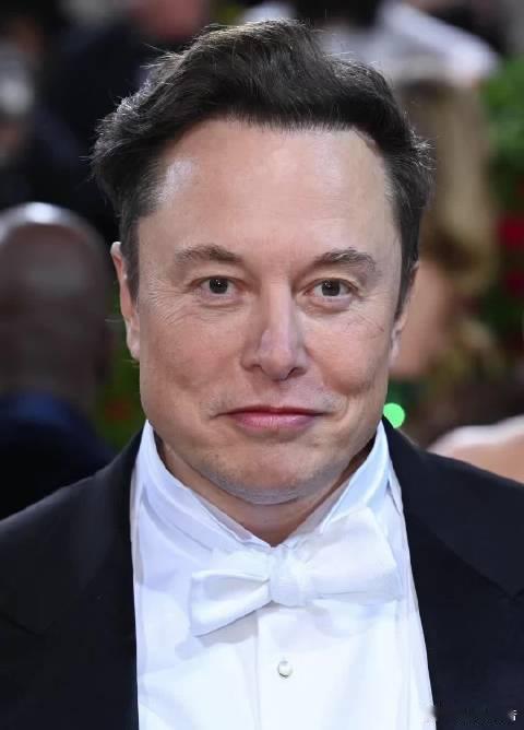 马斯克称10年内将数万人送往月球马斯克在访谈披露SpaceX完整太空计划，今年年