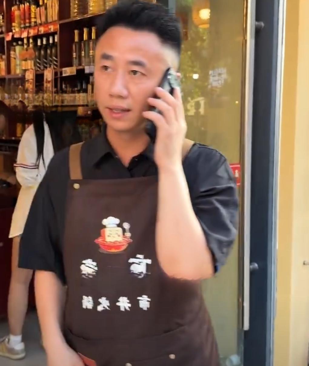 什么样的工作，会让一个暑假工主动发文，直言遇到了全世界最好的老板？
 
最近四川