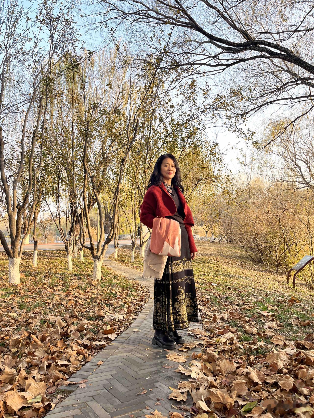 我觉得人这一生永远属于自己的东西，从来不是身外之物。

而是自己多年生活的经验，