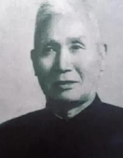 1938年，我军抓了几个日军俘虏，有人问师长王劲哉该如何处理，王劲哉笑道：“拉出