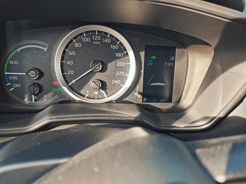 卡罗拉和雷凌的发动机既有相同点，也有不同之处。
相同的是，二者都源自丰田TNGA