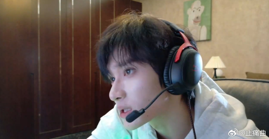 余宇涵直播 每一次开播都是视觉和心动的双重享受，帅气依旧，互动幽默，直播间氛围轻