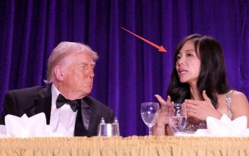 白宫枪击案上这个厦门女孩“火了”！前一秒还坐在特朗普身边，觥筹交错谈笑风生，结果