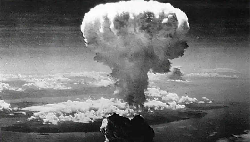 8月9日，长崎原子弹爆炸81周年纪念日，本该反思战争浩劫，但当地资料馆却在这一天
